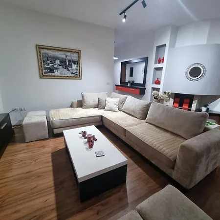 Grand Lth تيرانا