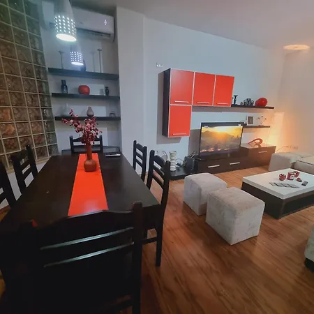 Grand Lth * 地拉那