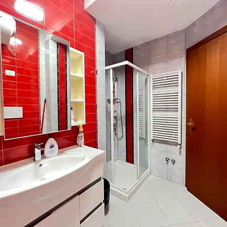 Grand Lth * Tirana